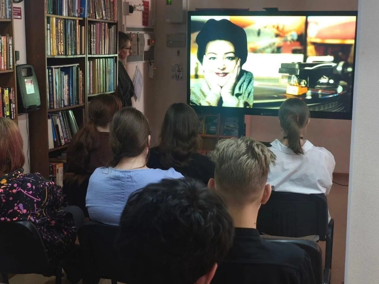 Литературная гостиная «Не отрекаются любя», Библиотека пгт Уренгой